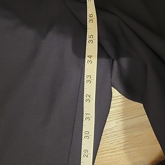 𝅺size 44 | P&L Men | 2-Piece Classic Fit | 2 Button Office Dress Suit - Picture 4 of 4